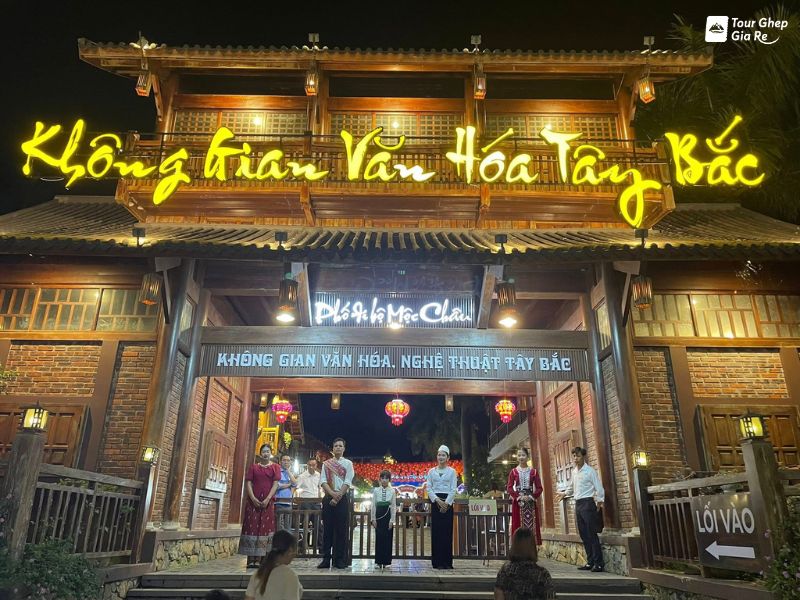 cho-dem-moc-chau-3.jpg (122 KB)