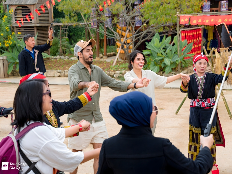 cho-tinh-moc-chau-3.jpg (433 KB)