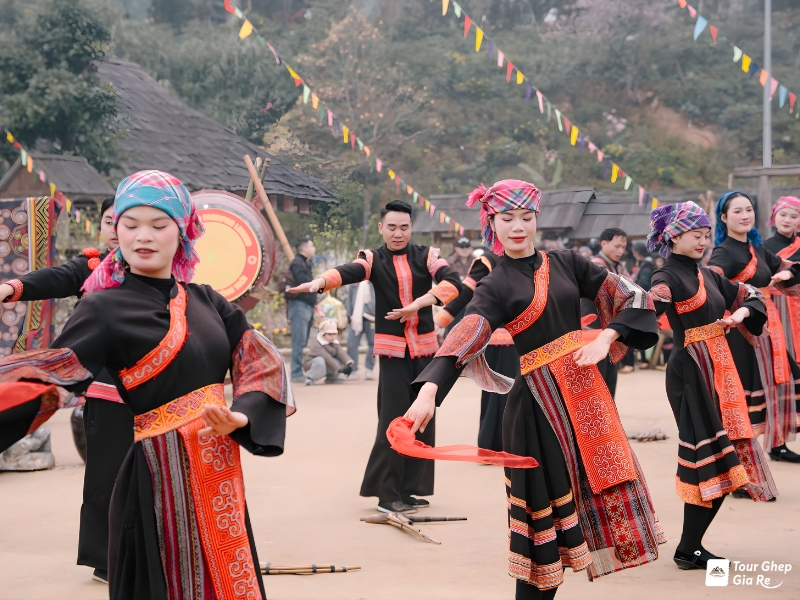 cho-tinh-moc-chau-8.jpg (431 KB)