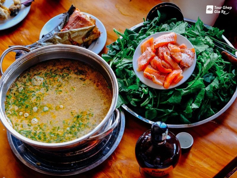 moc-chau-mua-dong-lau-ca-hoi.jpg (117 KB)