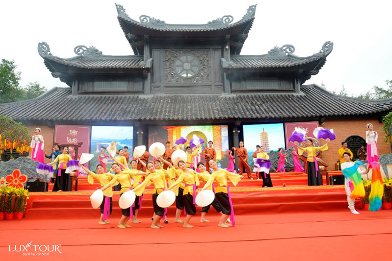 chua-bai-dinh-1689.jpg (131 KB)