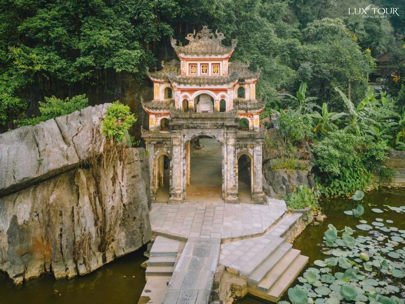 chua-bich-dong-2.jpg (132 KB)