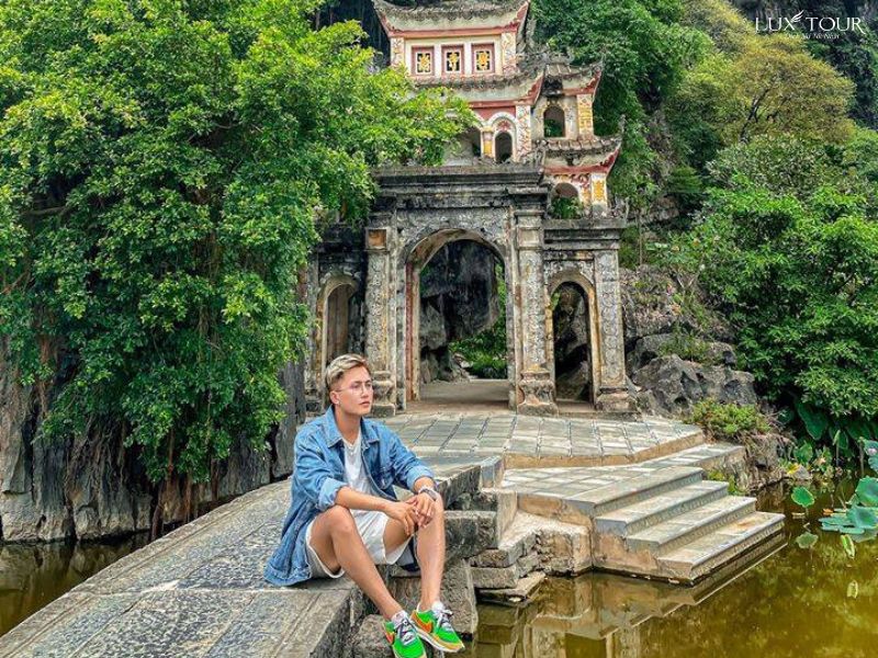 du-lich-chua-bich-dong.jpg (170 KB)