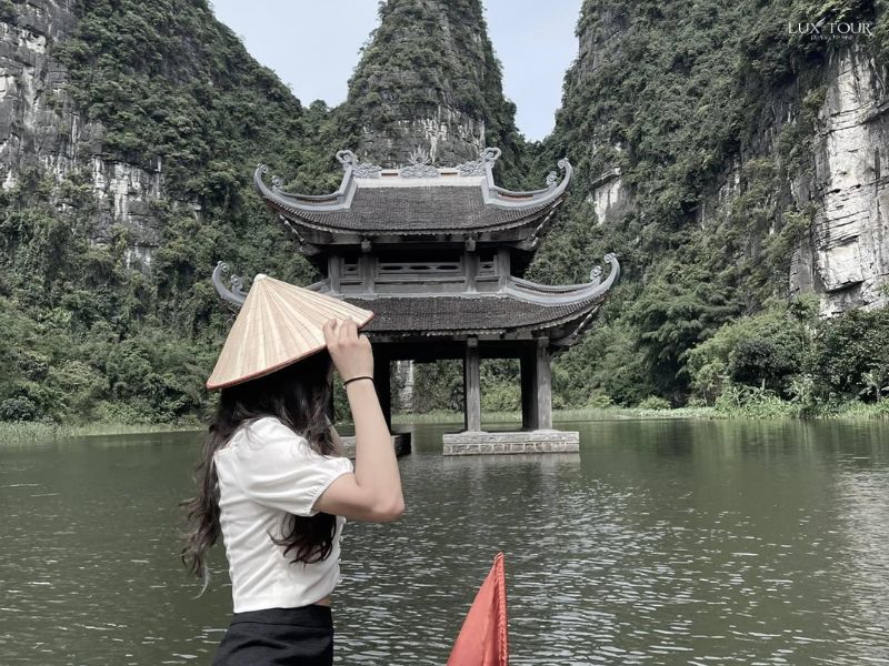 quan-the-danh-thang-trang-an-du-lich-ninh-binh-thang-2.jpg (139 KB)