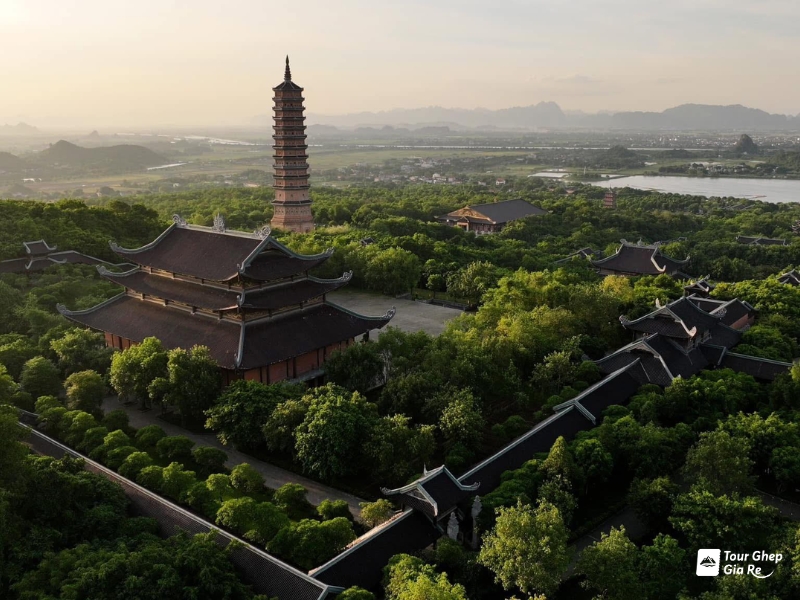 du-lich-ninh-binh-thang-5-4.jpg (365 KB)