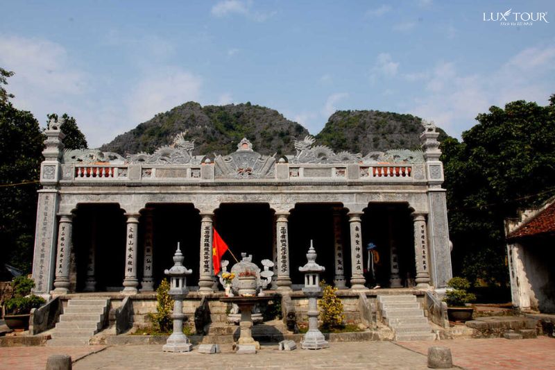 den-thai-vi-ninh-binh-thang-12.jpg (84 KB)