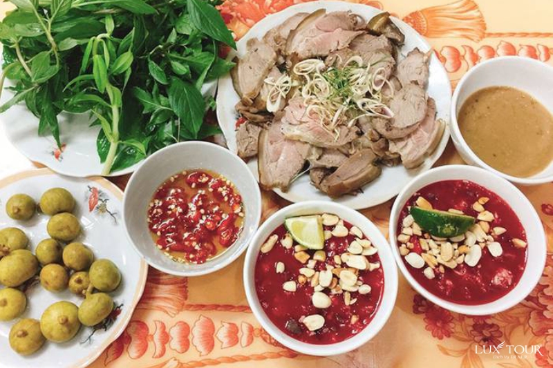 de-hap-an-kem-tiet-canh-de-nha-hang-duc-de-quan-de-ngon-o-ninh-binh.jpg (299 KB)