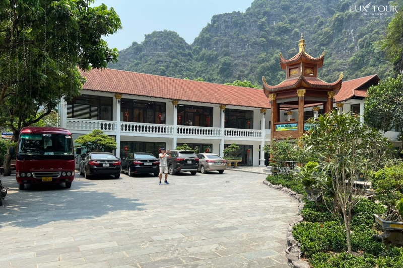 nha-hang-ba-cua-quan-de-ngon-o-ninh-binh.jpg (361 KB)