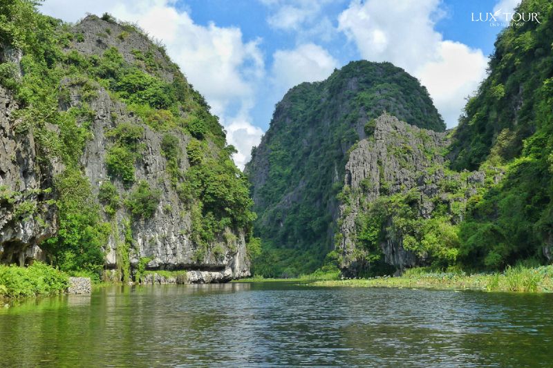 xe-di-ninh-binh-tu-ha-noi-10.jpg (121 KB)