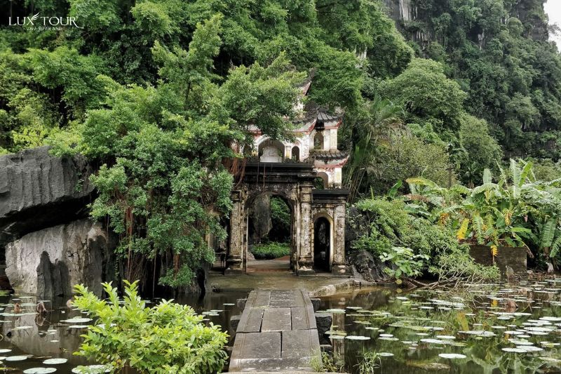 xe-di-ninh-binh-tu-ha-noi-11.jpg (159 KB)